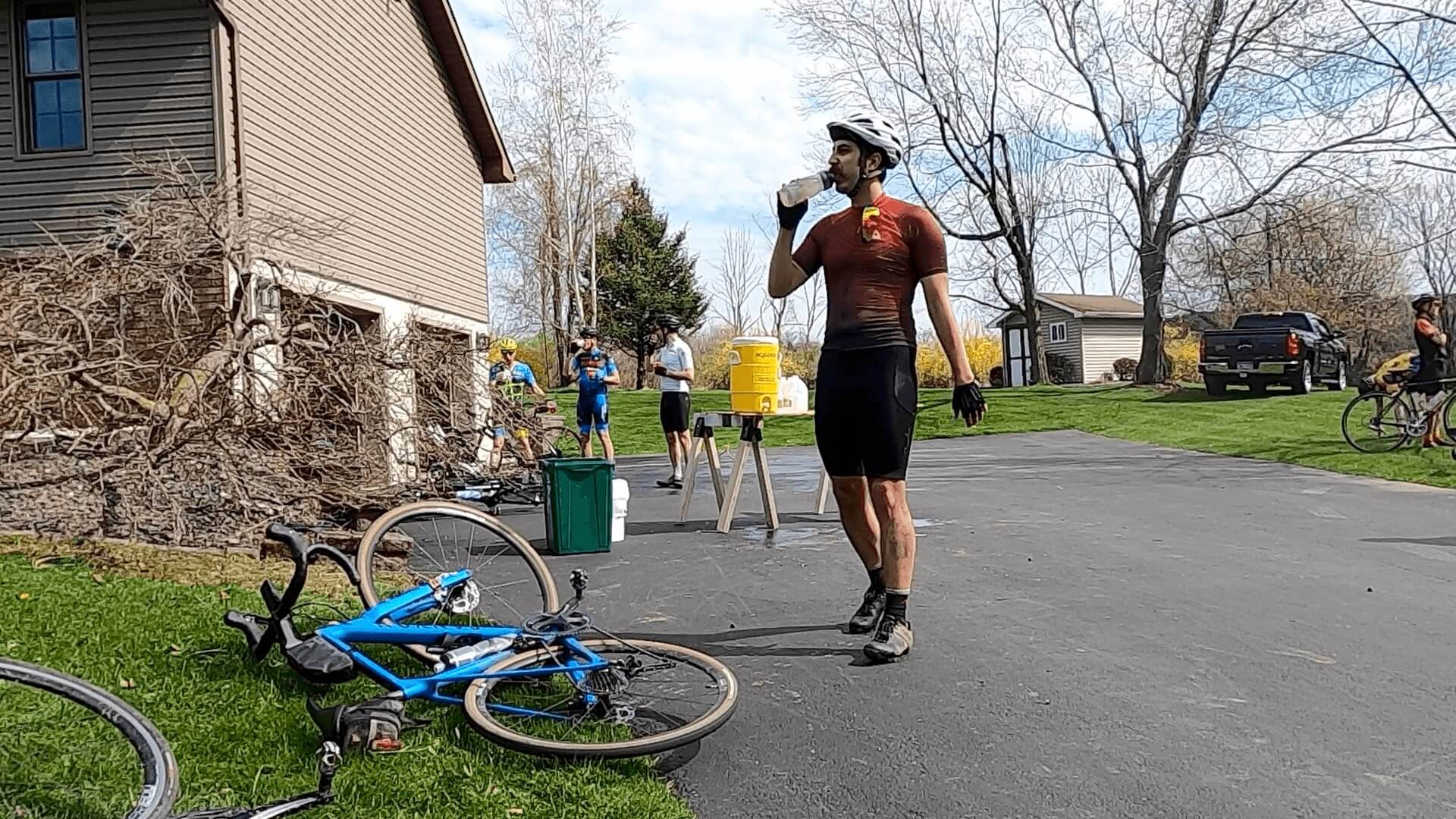 Lu Lacka Wyco Hundo - 2022 - Water Stop in Someone's Driveway