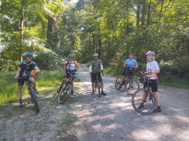 PEC Laurel Ridge-Forbes - Group Photo and Bike Setups