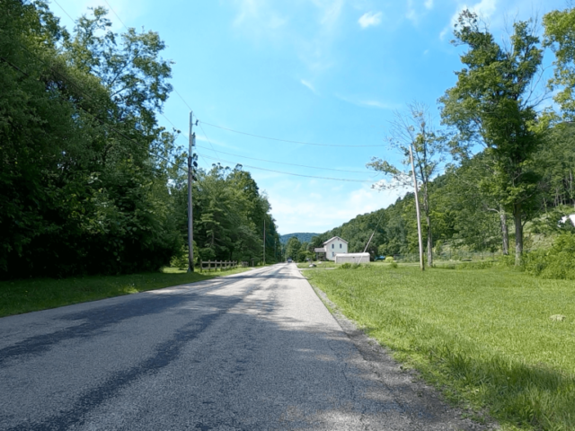 PEC Laurel Ridge-Forbes - Quiet country road.